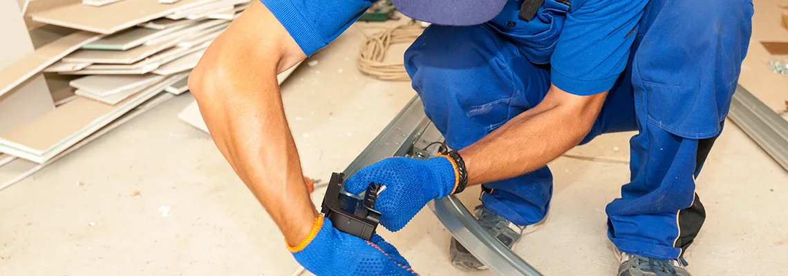 Fix Vinyl Garage Door Loud Noise in Niagara Falls, ON